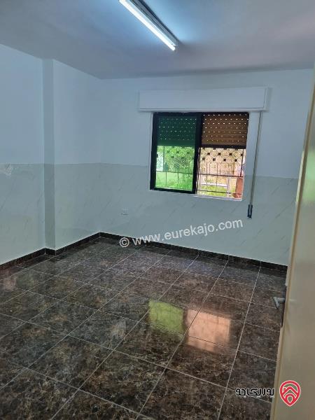 شقة شبه أرضية مساحة 120م داخلي و 50م خارجي للايجار في عمان - تلاع العلي 