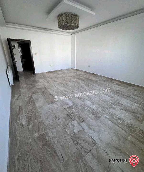 شقة فارغة طابق أرضي مساحة 180م للايجار في عمان - خلدا