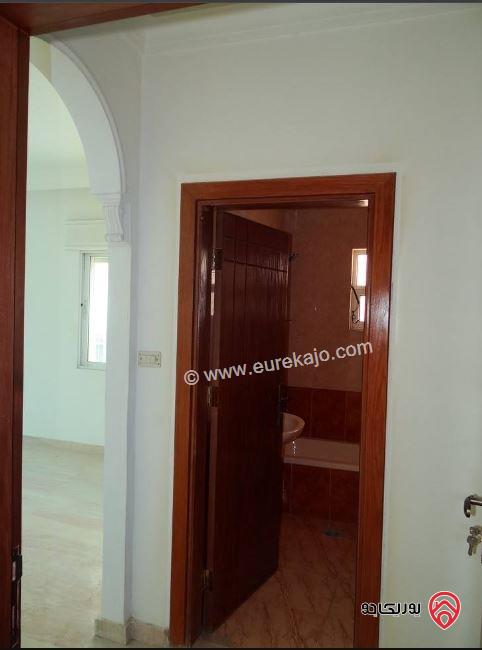 فيلا جديدة 3 طوابق على أرض 350م للبيع في عمان - طبربور