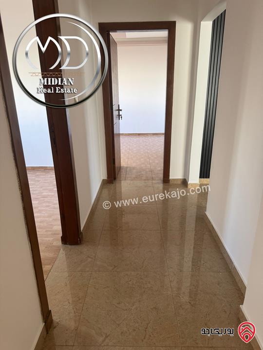 شقة ارضية للبيع في عمان - ضاحية الرشيد مساحة 150م مع ترس 40م تشطيبات سوبر ديلوكس بسعر مميز