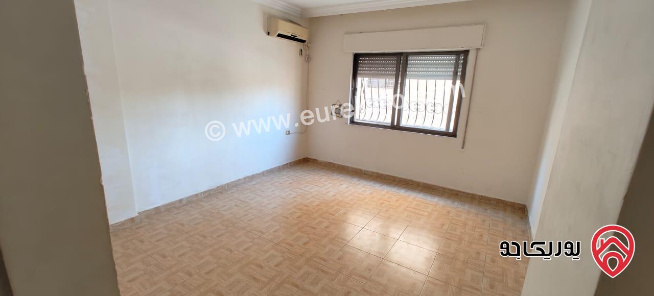 شقة مساحة 135م طابق أول للبيع في عمان - ضاحية الاستقلال بالقرب من مستشفى حمزة