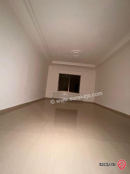 شقة أرضية مساحة 180م داخلي و 120م خارجي للايجار في عمان - السابع 