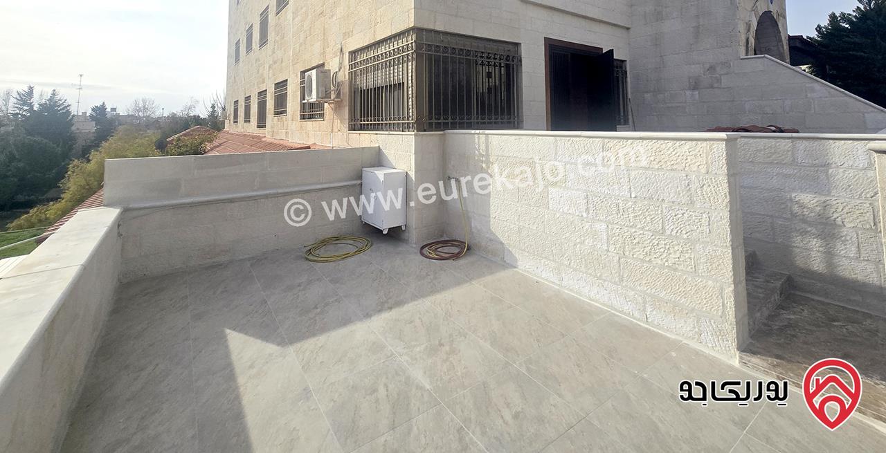 شقة ارضية فارغة مساحة 200م داخلي و 50م خارجي للإيجار السنوي مجددة بالكامل مع كراج و مدخل وتراس خاص في عمان - ضاحية الأمير راشد