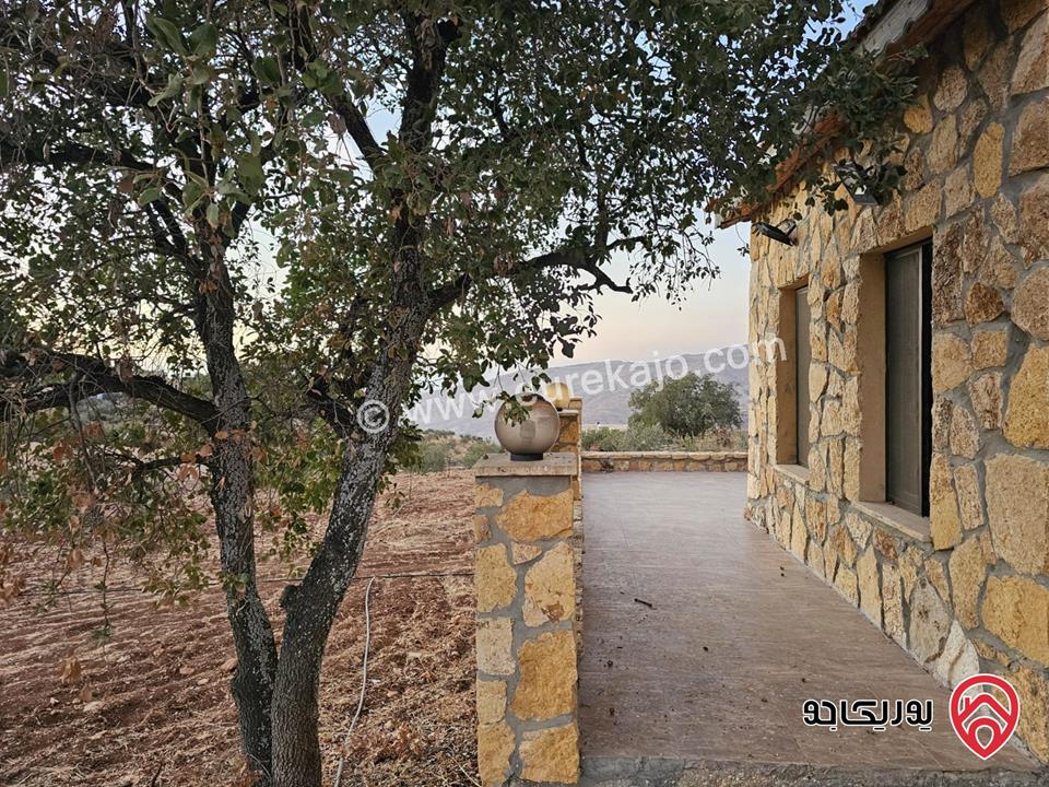 مزرعة ريفية مساحة الأرض 3 دونم و 500م والبناء 130م للبيع في السلط - الصبيحي