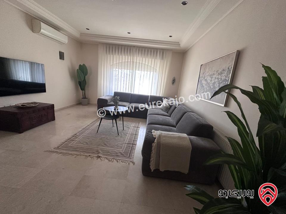 Newly Furnished Classy Apartment 220 Sqm in a Peaceful Family Building For rent in Amman - Dahiyet Alrasheed Walk to Univ.of.Jord. St. & Qasid