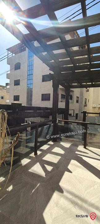 شقة ارضية مساحة 350م للبيع في عمان - دير غبار 