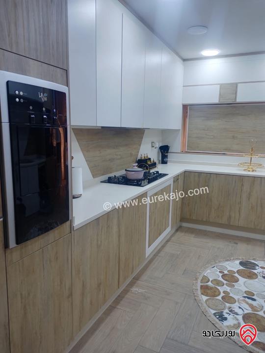 فيلا طابقين على أرض 1360م للبيع في اربد - ايدون