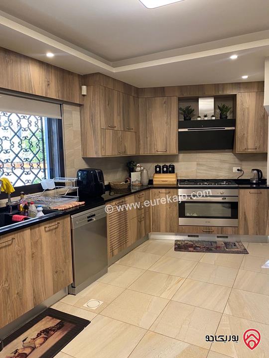 فيلا مساحة 320م على أرض 360م للبيع في عمان - منطقة عرجان