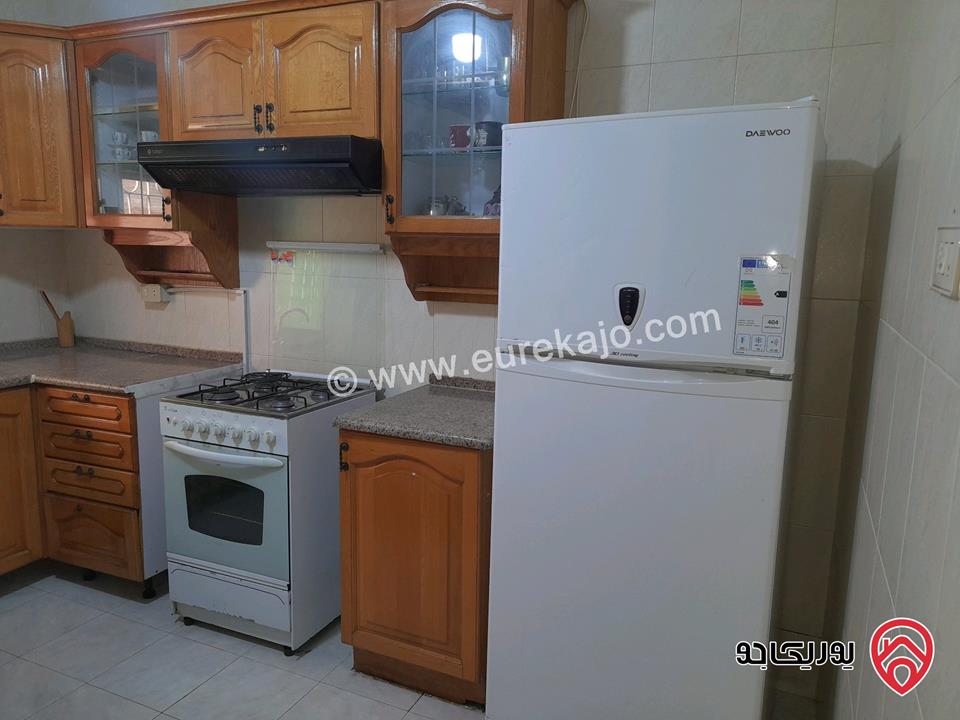 شقة مفروشة طابق اول مدخل مستقل مساحة 145م للايجار في اربد - حي الورود الشقه متوفره بتاريخ 10/20