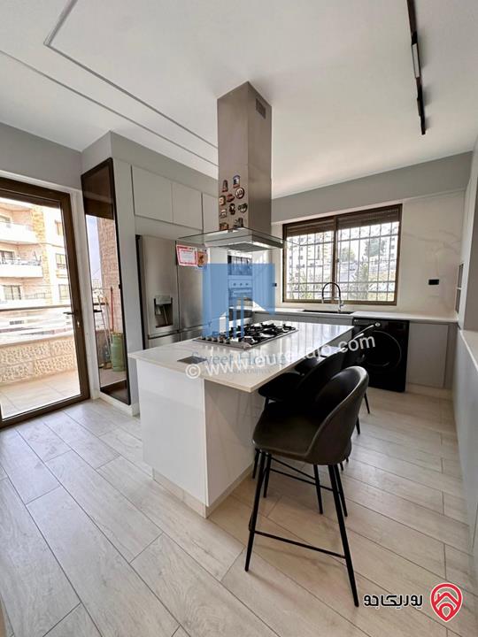 شقة طابقية طابق ثاني 185م تشطيب سوبر ديلوكس للبيع في عمان - خلدا