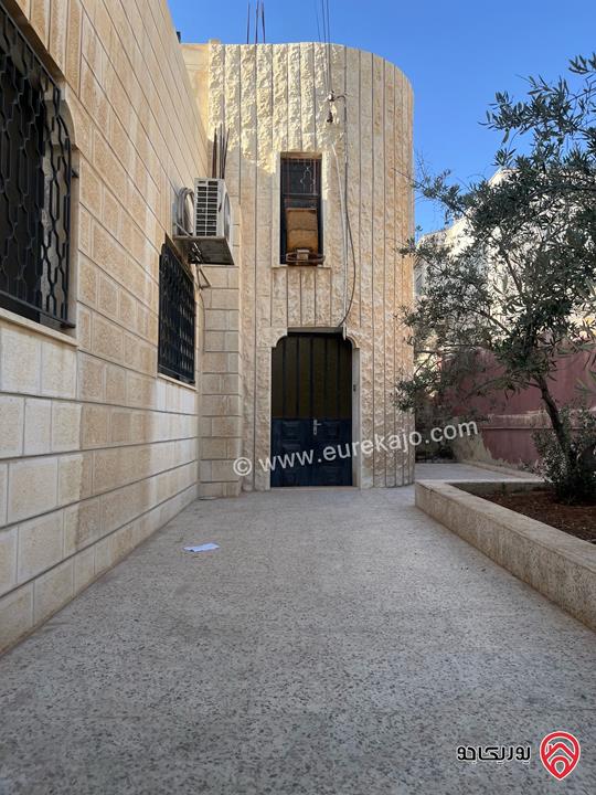 ڤيلا مساحة 350م على أرض 1 دونم للبيع في الزرقاء الجديدة