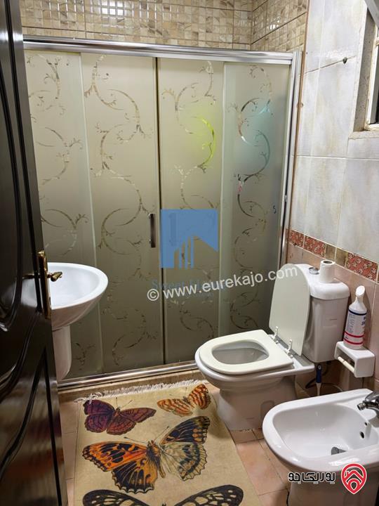 شقة فاخرة للبيع في عمان - خلدا خلف السيتي مول 180م مع حديقة وترسات 120م بسعر مغري