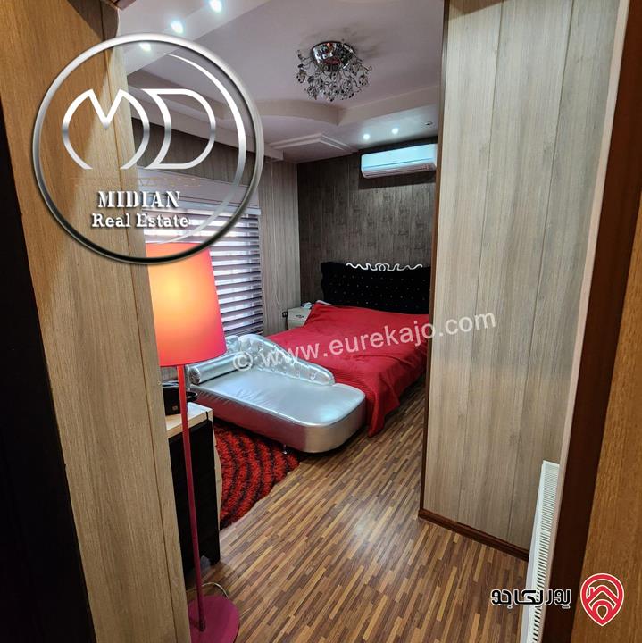 شقة شبه ارضي مفروشة للبيع في عمان - خلدا مساحة 225م مع ترس 50م تشطيبات و ديكورات سوبر ديلوكس بسعر مميز جداً