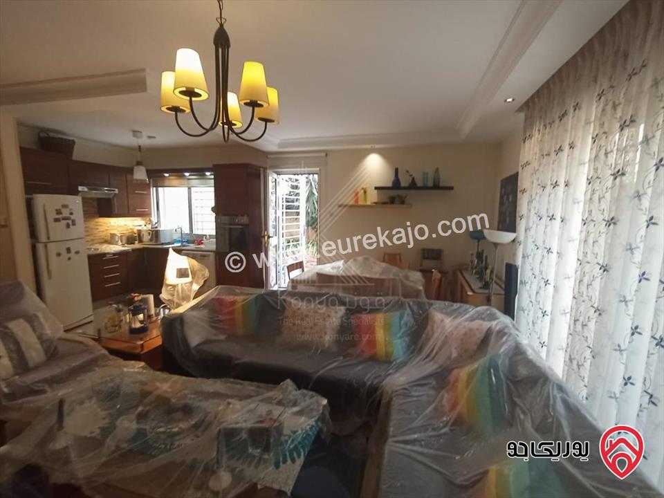 شقة فاخرة مفروشة مساحة 78م داخلي و 150م خارجي للايجار في عمان - دير غبار