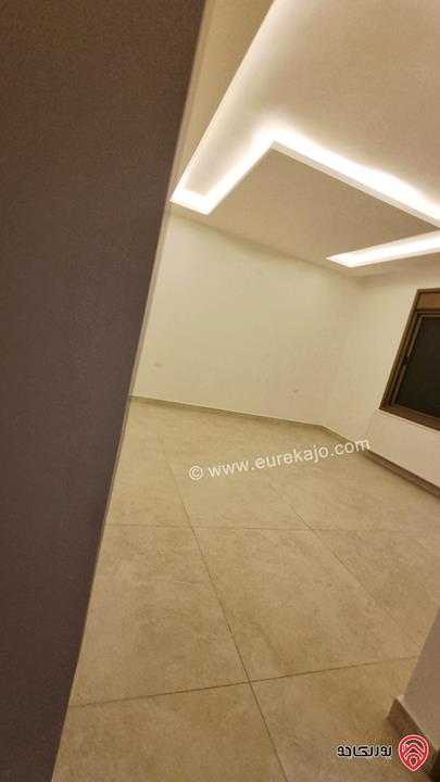 شقة مميزة أرضية مساحة 225م للبيع في عمان - الجبيهة 