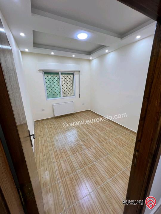 شقة طابق أرضي مساحة 160م داخلي و 60م خارجي للبيع في عمان - تلاع العلي 