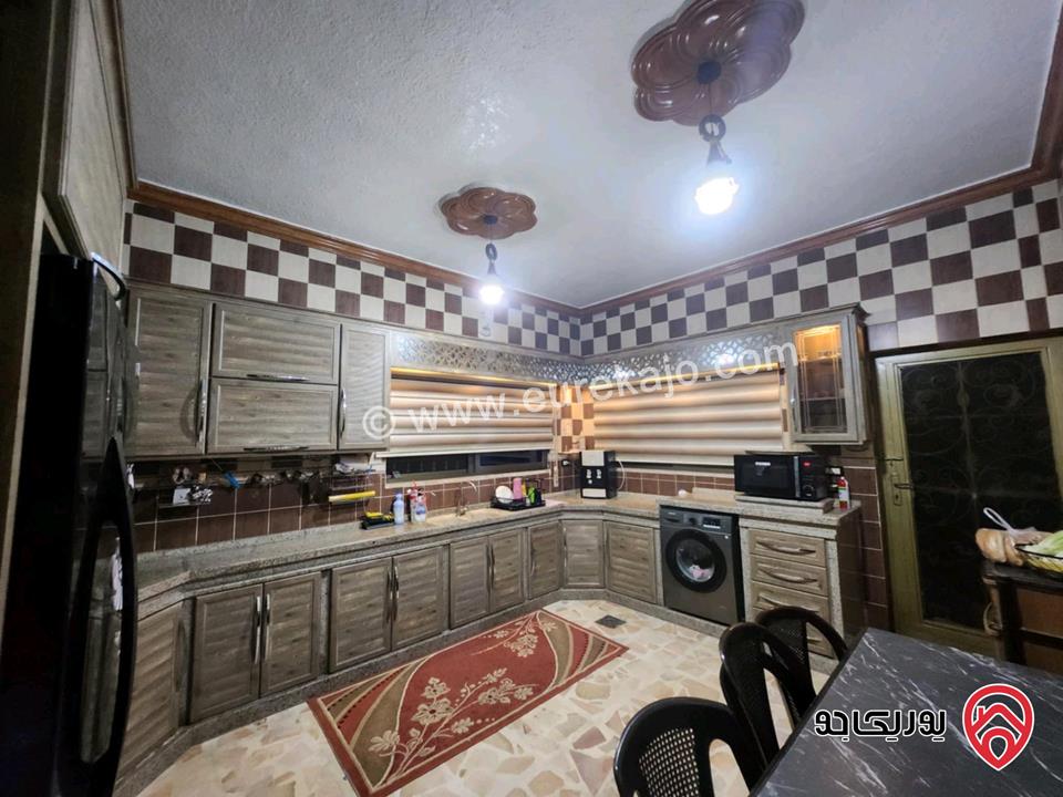 فيلا مساحة 150م على أرض 310م للبيع في الزرقاء - جبل طارق