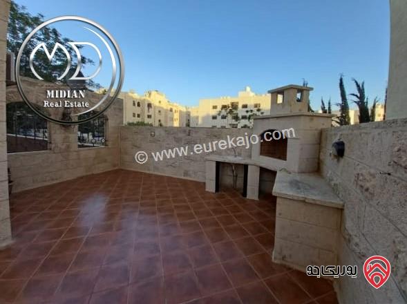 شقة شبه ارضي فارغة للايجار في عمان - الدوار السابع مساحة 190م مع ترس و حديقة 100م تشطيبات سوبر ديلوكس