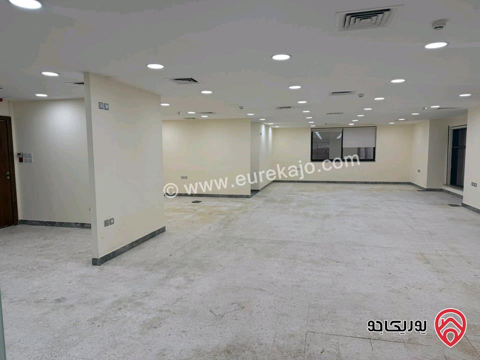 مكتب مميز مساحة 238م للإيجار في عمان - الدوار السادس شارع زهران