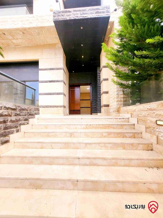 فيلا للبيع او الايجار مساحة 720م على أرض 700م في عمان - عبدون الشمالي