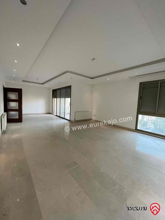 شقة سوبر ديلوكس مساحة 240م طابق ثاني للإيجار في عمان - الكرسي