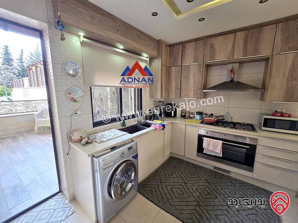 شقة ارضية مفروشة مساحة 130م داخلي و 30م خارجي للايجار السنوي في عمان - خلدا