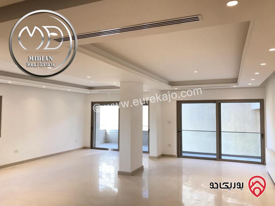 شقة دوبلكس ارضية جديدة مساحة 250م تشطيبات و ديكورات فاخرة للبيع في عمان - دير غبار