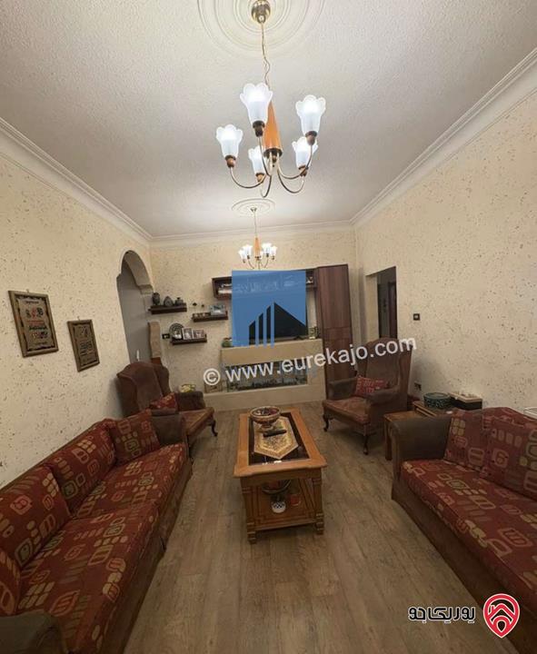 شقة أرضية مساحة 170م مع ترسات 120م للبيع في عمان - الرابية