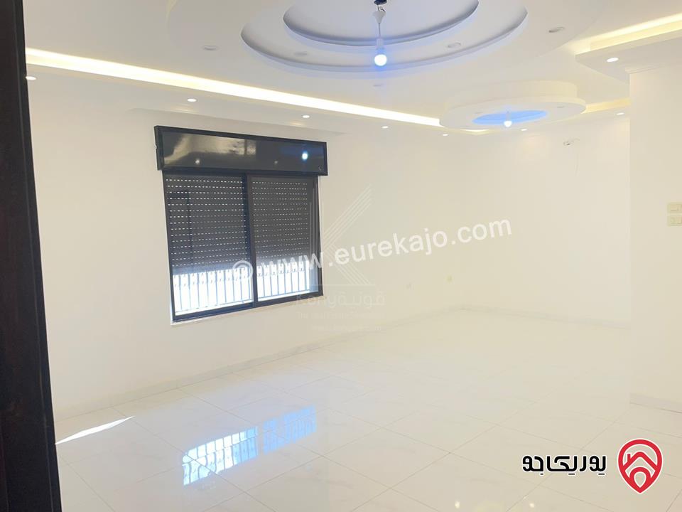 شقة فاخرة مساحة 342م طابق ثالث للبيع في عمان - الشميساني