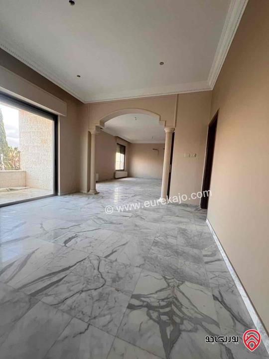 شقة طابق ثالث مساحة 325م للايجار في عمان - ضاحية الأمير راشد 