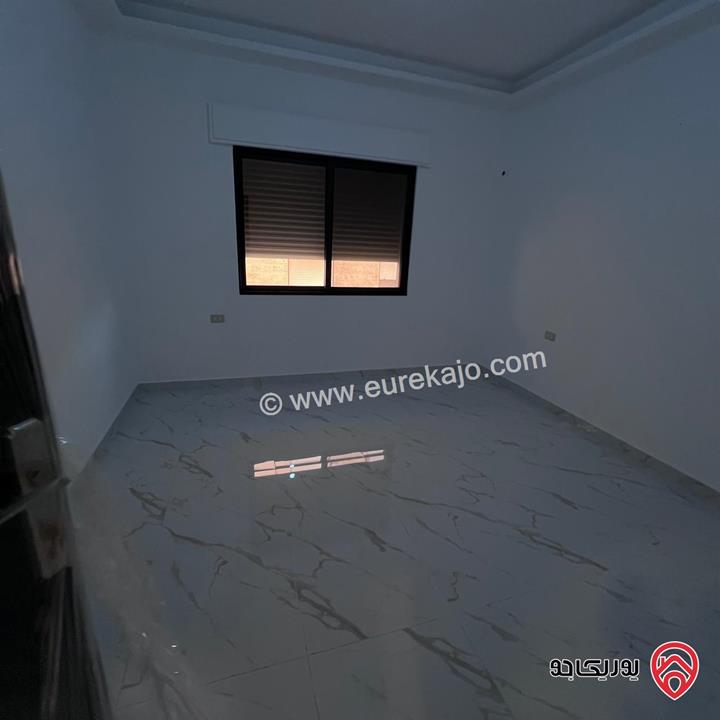 شقة أرضية مساحة 156م للبيع في عمان - طبربور