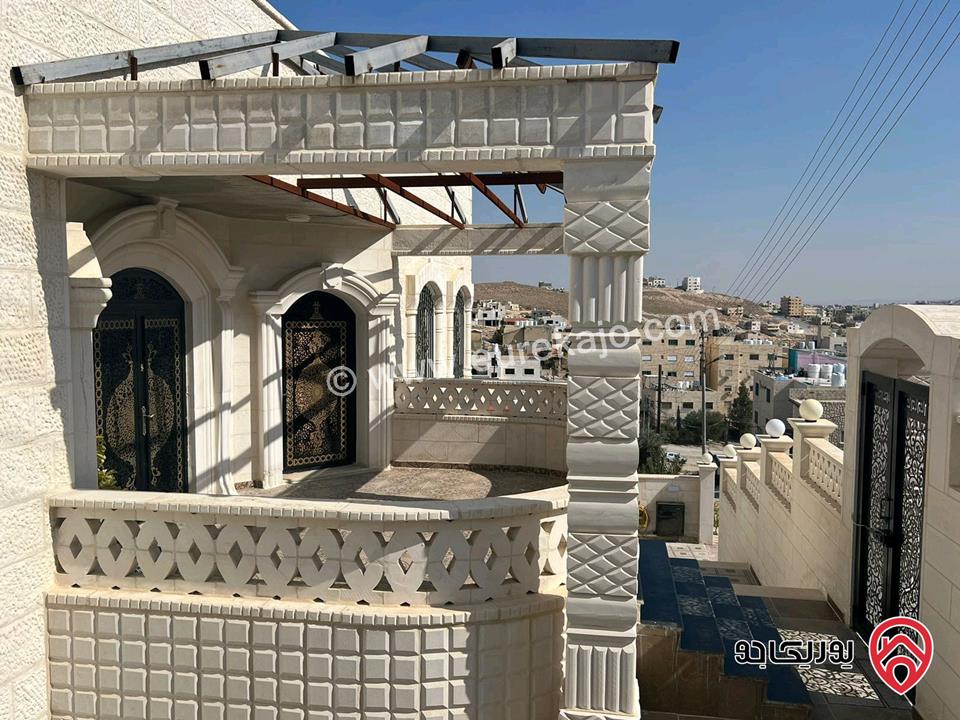 منزل مساحة 498م على أرض 500م للبيع في الزرقاء بعد ضاحية الاميرة هيا مقابل حي نصار خلف النبعة بالقرب من اكاديمة جنى دان