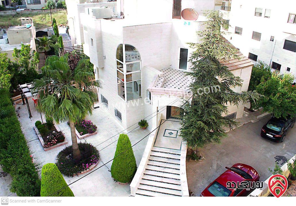 أرض مساحة 711م مقام عليها فيلا 450م / تصلح لفيلا خاصة أو إسكان للبيع في عمان - السابع