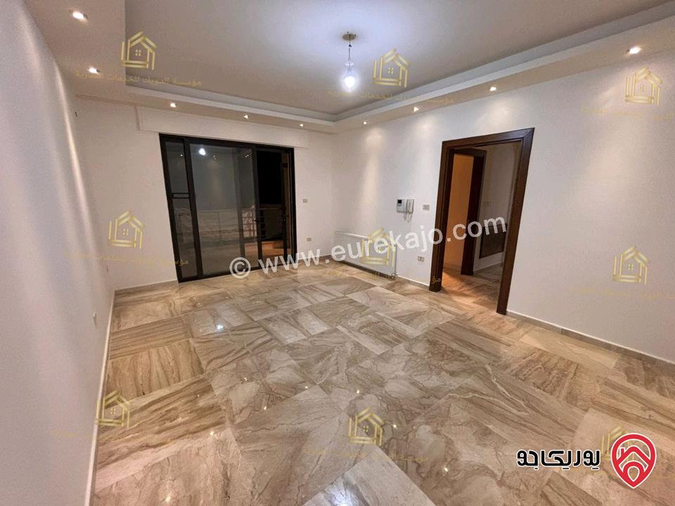 شقة فارغة طابق ارضي مساحة 200م داخلي مع 40م ترس للايجار في عمان - دير غبار 