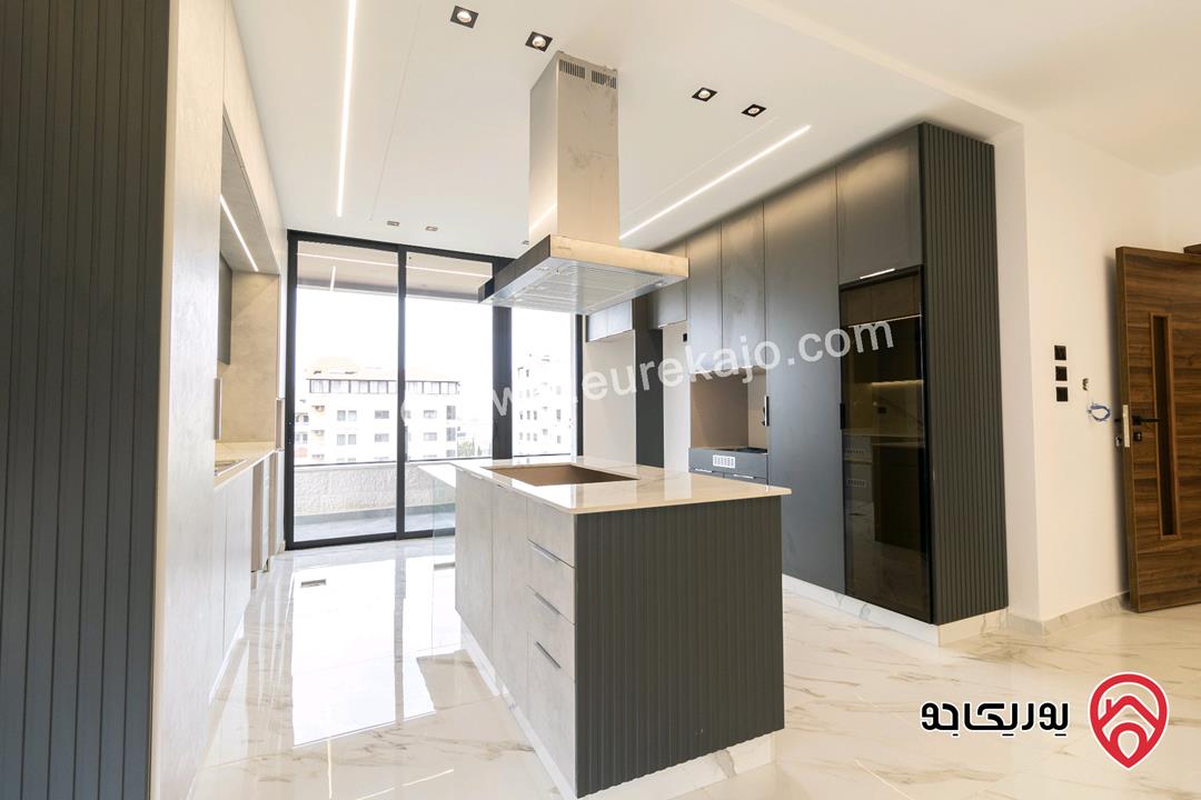 شقة أرضية مساحة 170م داخلي و 180م خارجي للبيع في عمان - البنيات 