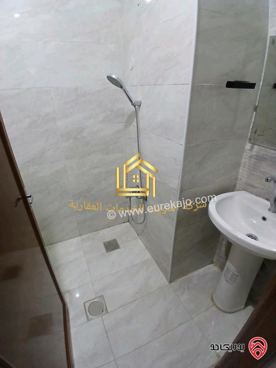 شقة فارغة طابق تسوية مساحة 130م داخلي و 40م خارجي للايجار في عمان - الرابية