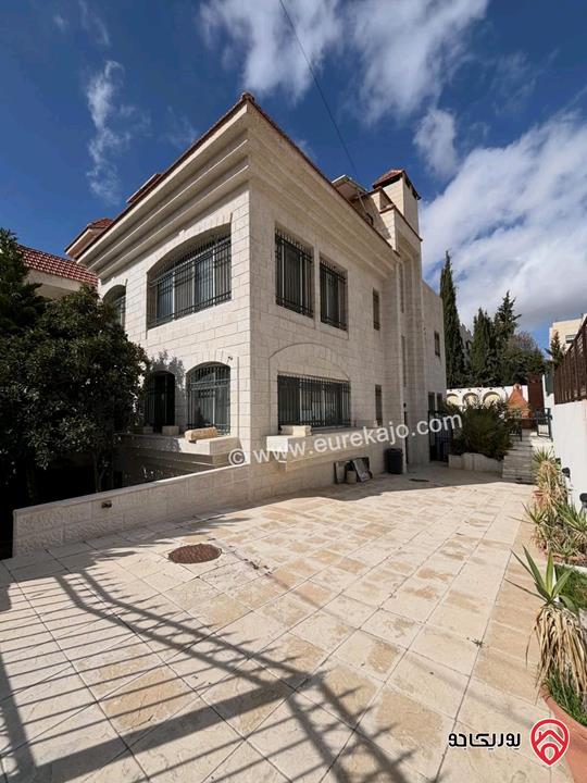 فيلا مساحة 850م على أرض 1081م للبيع في عمان - الجبيهة