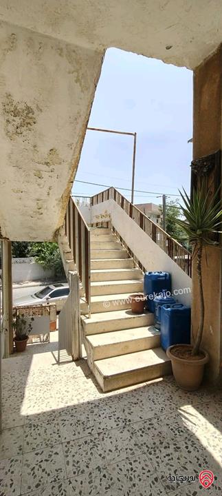 منزل مستقل مساحة 432م على أرض 1 دونم و 339م للبيع في عمان - مقابل كلية حطين موقع مميز على شارعين بسعر مغري جدا 