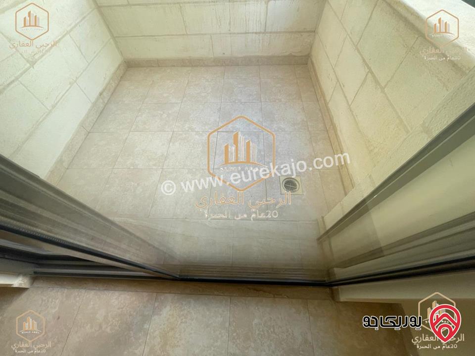 شقة شبه ارضية مساحة 200م وترس خارجي 99م ومدخل مستقل للايجار في عمان - تلاع العلي