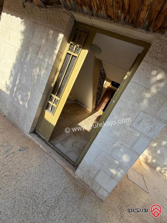 بيت مستقل مميز مساحة 390م على أرض 1 دونم و 400م للبيع في عمان - مرج الحمام