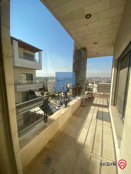 شقة فاخرة طابق ثالث 180م تشطيب سوبر ديلوكس للبيع في عمان - خلدا - العوجانية