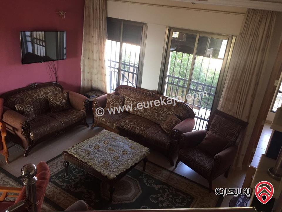 فيلا مساحة الارض 700م مساحة البناء 559م للبيع في السلط / السرو