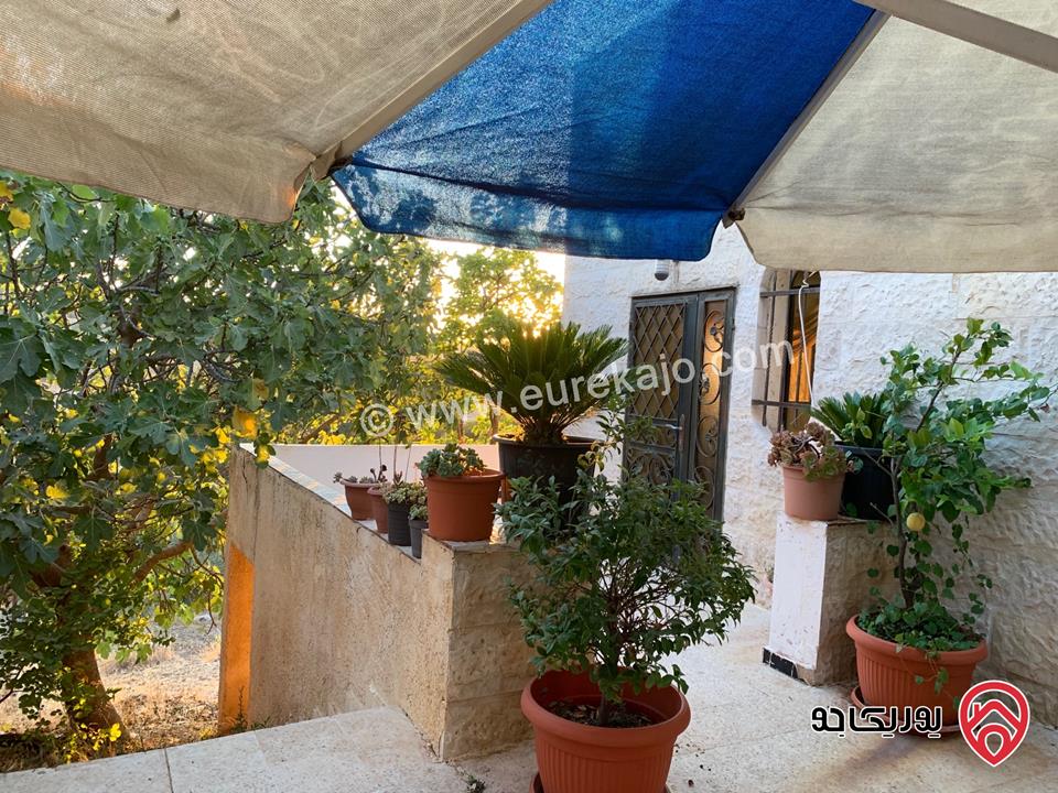 منزل مستقل مساحة 170م على أرض 1 دونم و 750م للبيع في السلط