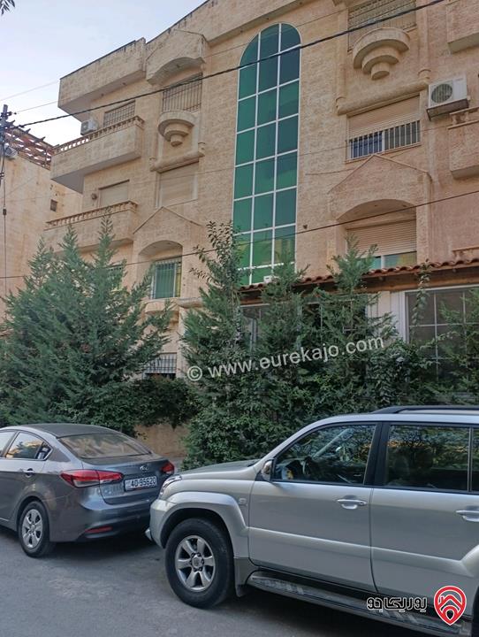 شقة مساحة 180م طابق ثالث للايجار في عمان - الرابية