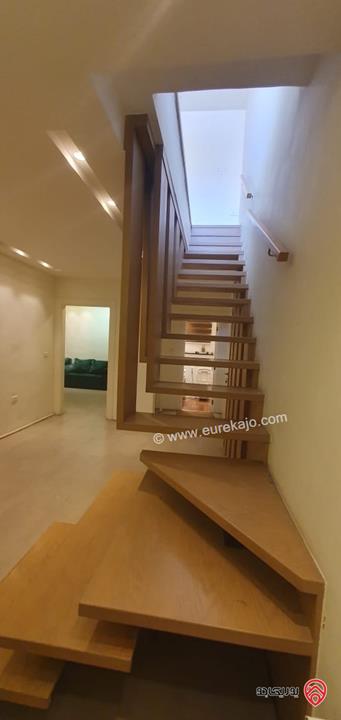 شقة مع روف وتيراس خارجي مساحة 200م للبيع في عمان - ضاحية الياسمين