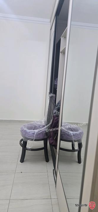 شقة مساحة 210م طابق أول للبيع في عمان - الرابية