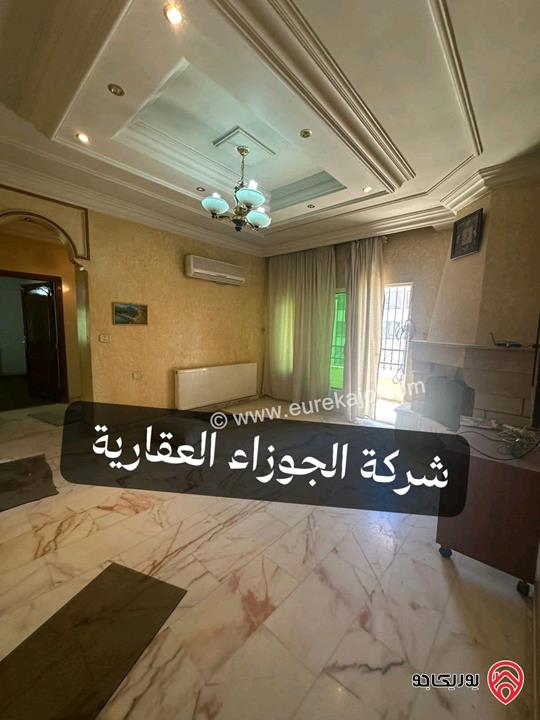 شقة فارغة مساحة 200م طابق ثالث للايجار في عمان - منطقة الرابية 