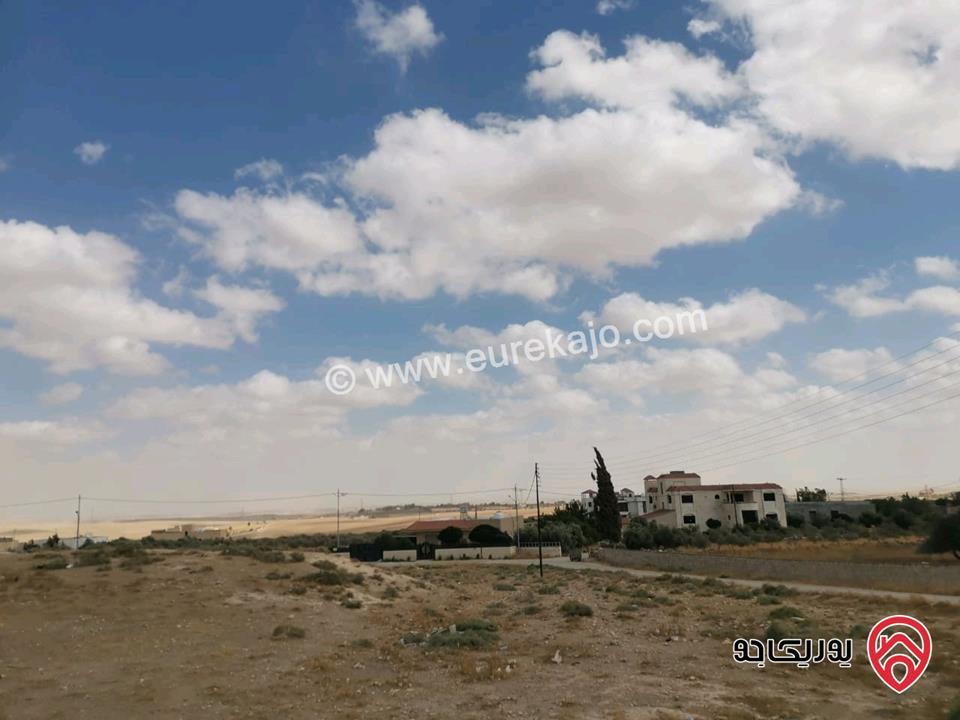 قطعة ارض مساحة 1 دونم على شارعين للبيع في عمان - ام رمانه