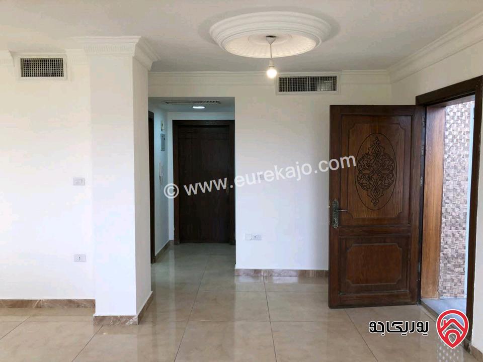 شقة فارغة طابق ثالث مساحة 100م للايجار للعرسان او عائلة صغيرة في عمان - دير غبار