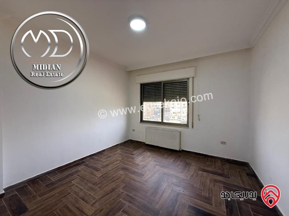 شقة فارغة للايجار في عمان - خلدا مساحة 200م طابق ثاني تشطيبات سوبر ديلوكس اطلالة جميلة 